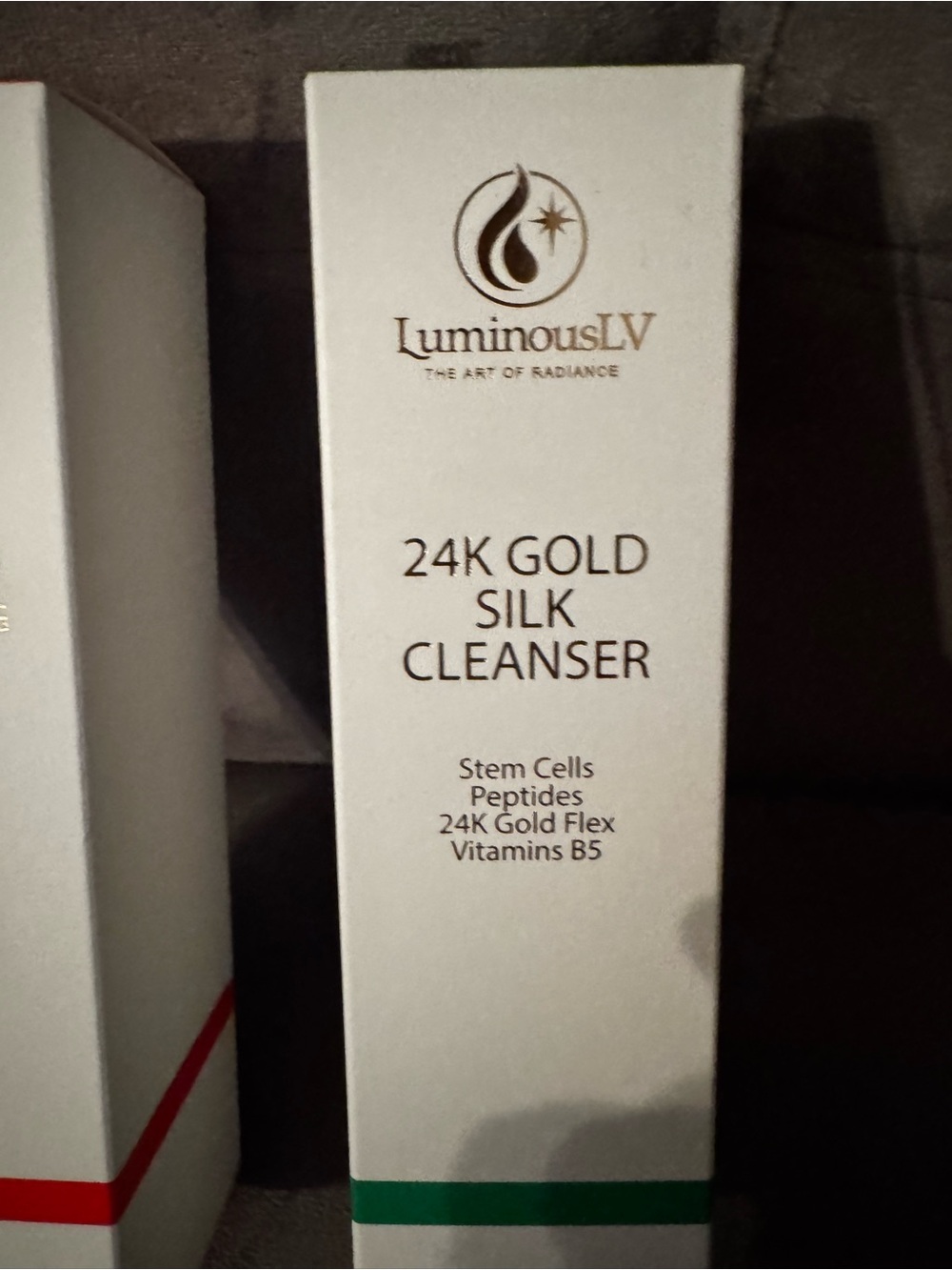 24K Gold Silk Cleanser - White